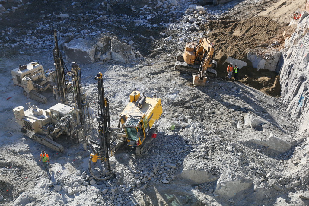Roxar top hammer or DTH drill 